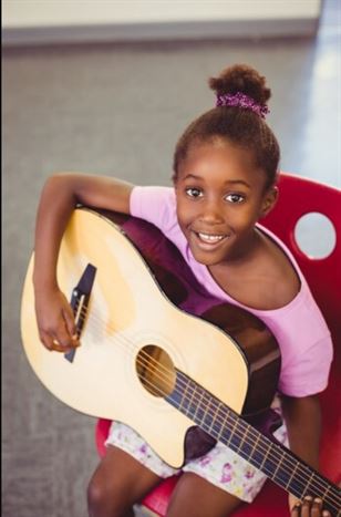 Unique Art Club Guitar